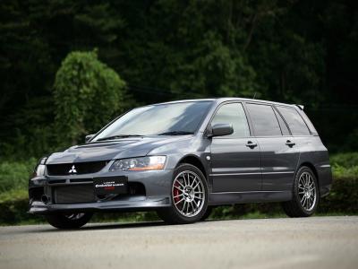 Mitsubishi Lancer EVO IX Wagon Front