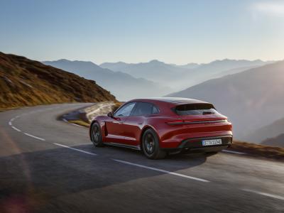 Porsche Taycan GTS Sport Turismo Heck