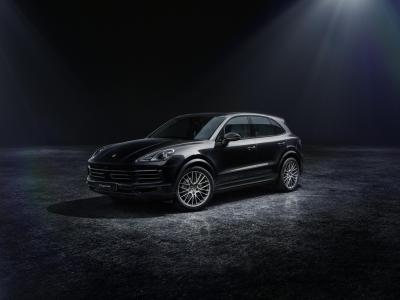 Porsche Cayenne Platinum Edition Front