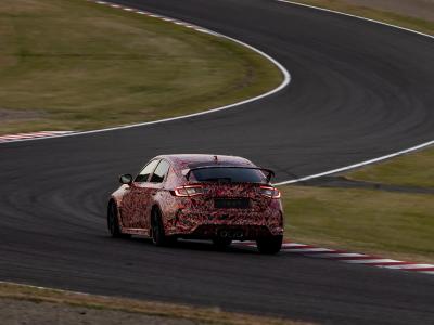 Honda Civic Type R in Fahrt