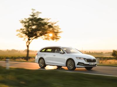 Skoda Octavia Front/Seite in Fahrt