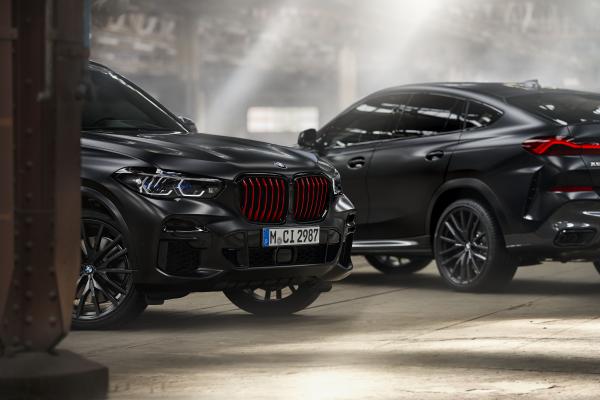 BMW X5 und BMW X6 Edition Black Vermilion