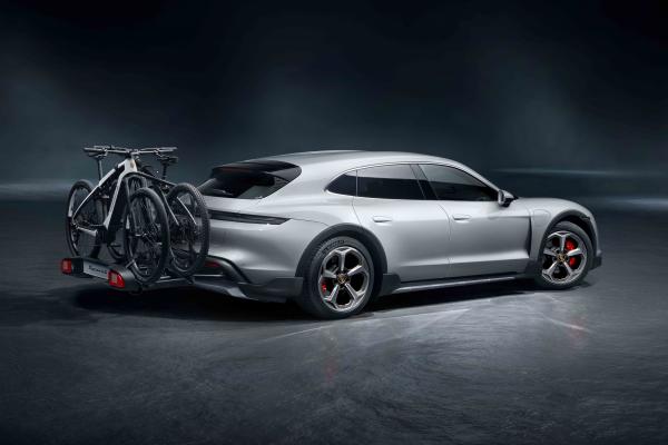Porsche Taycan Cross Turismo Heckträger Heck