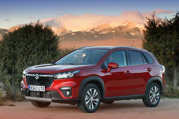 Suzuki S-Cross Front