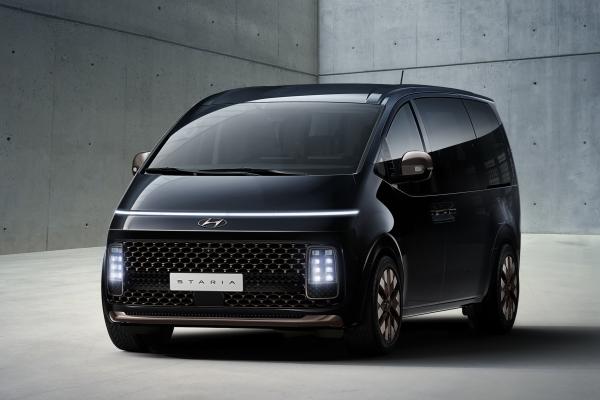 Hyundai Staria Front