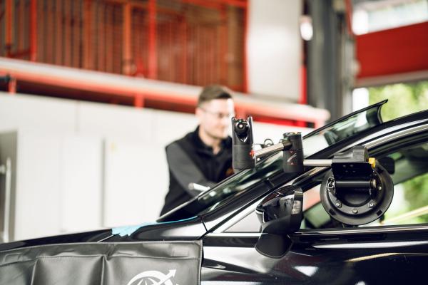 Carglass Scheibenmontage