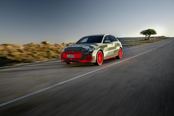 Audi S3 Front/Seite in Fahrt