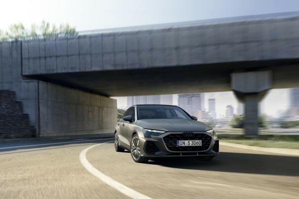 Audi S3 Front/Seite in Fahrt