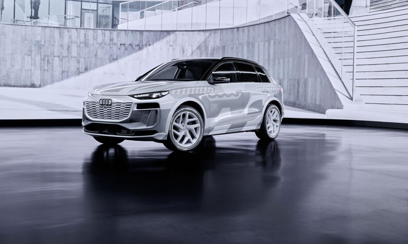 Audi Q6 e-tron Prototyp Front/Seite