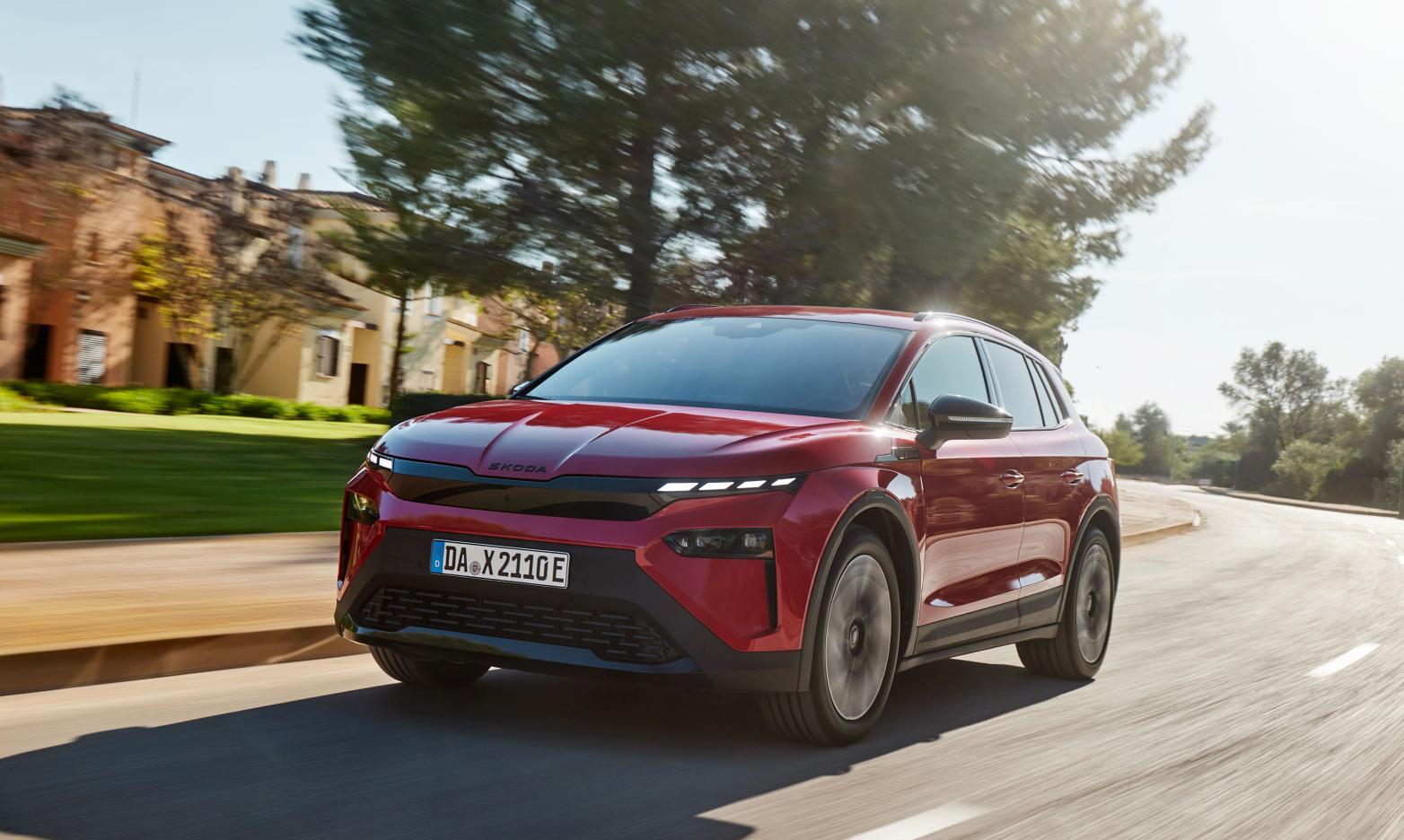 Skoda Elroq Front/Seite in Fahrt