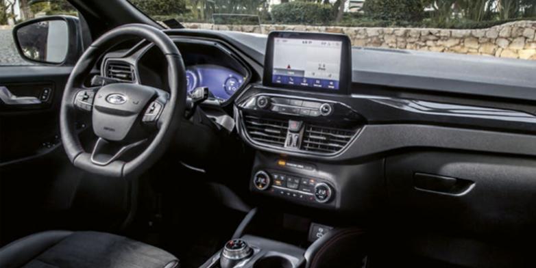 ford_kuga2.jpg Ford Kuga Innenraum