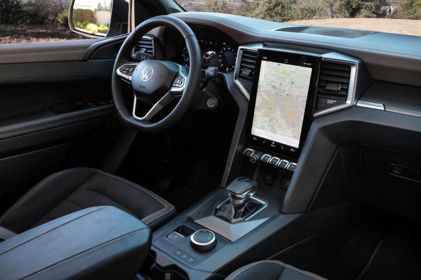 VW_3.jpg Volkswagen Amarok Cockpit